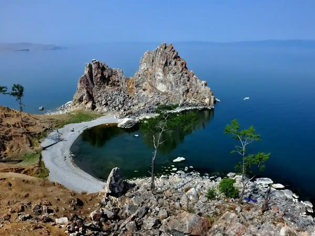 Шаман-скала на Ольхоне, Байкал