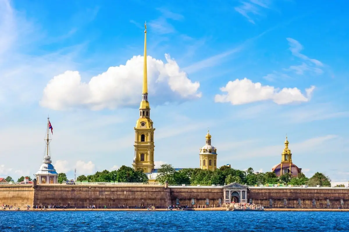 Санкт-Петербург: Петропавловская крепость и Нева