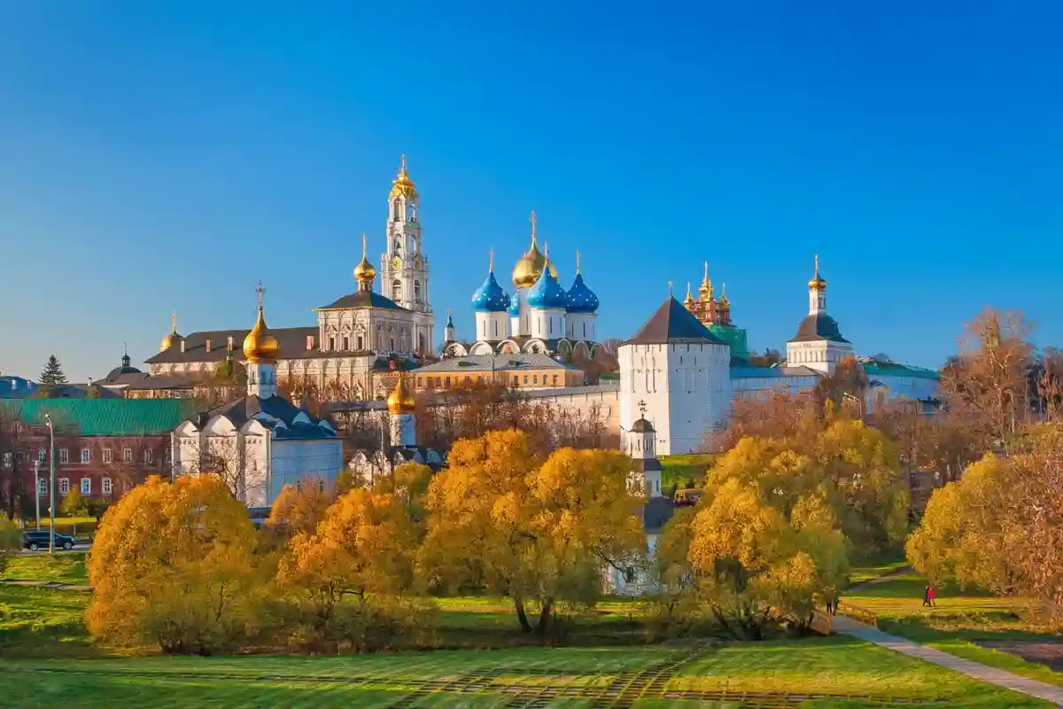 Троице-Сергиева лавра на закате