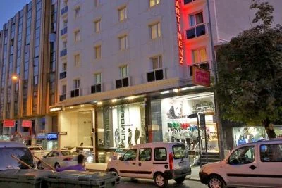 MARTINENZ HOTEL LALELI