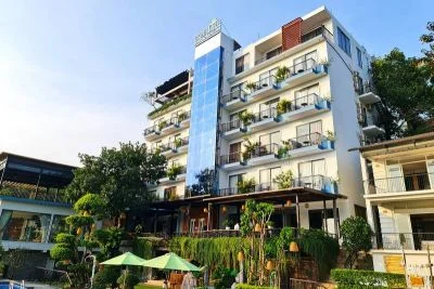 TOM HILL BOUTIQUE RESORT & SPA